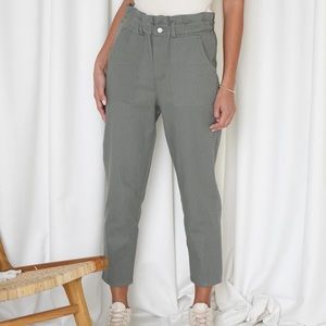 DAKOTA COTTON PAPERBAG PANT. Brand new.